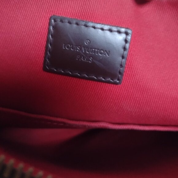 Beautiful Louis Vuitton South Bank Besace in de 🌹🌹 - Picture 13 of 15